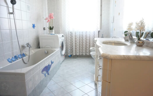 Bonate Sopra Quadrilocale semi indipendente