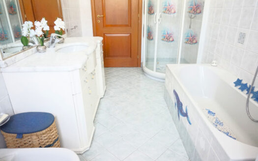 Bonate Sopra Quadrilocale semi indipendente