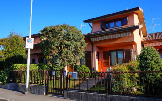 Ponteranica Splendida villetta a schiera