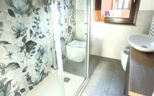 Bonate Sopra Splendido trilocale in villa con mansarda