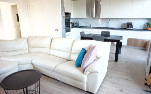 Bonate Sopra Splendido trilocale in villa con mansarda