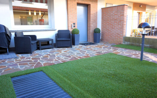 Bonate Sopra Signorile bilocale in villa con giardino privato