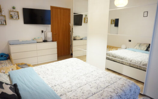 Caprino Bergamasco – Recente bilocale con giardino privato