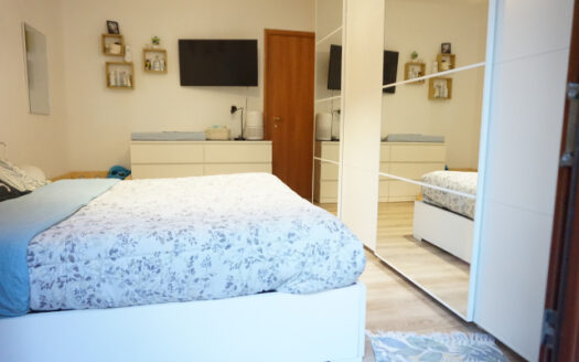 Caprino Bergamasco – Recente bilocale con giardino privato