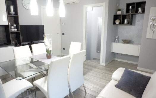 Bonate Sopra Signorile bilocale in villa con giardino privato