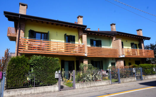 Bonate Sopra Splendido trilocale in villa con mansarda