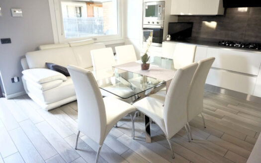 Bonate Sopra Signorile bilocale in villa con giardino privato