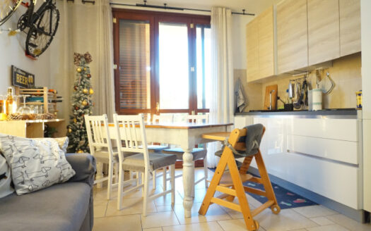 Caprino Bergamasco – Recente bilocale con giardino privato