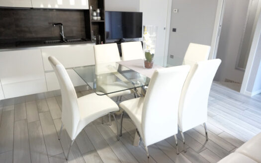 Bonate Sopra Signorile bilocale in villa con giardino privato