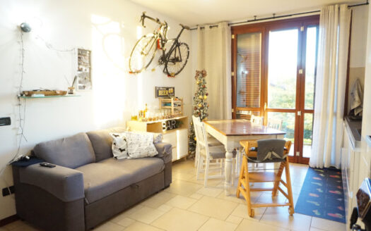 Caprino Bergamasco – Recente bilocale con giardino privato