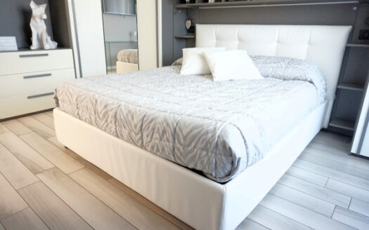 Bonate Sopra Signorile bilocale in villa con giardino privato