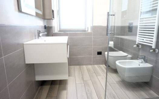 Bonate Sopra Signorile bilocale in villa con giardino privato