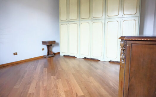 Chignolo d’Isola Introvabile pentalocale di 150mq con terrazzo vivibile di ben 85mq