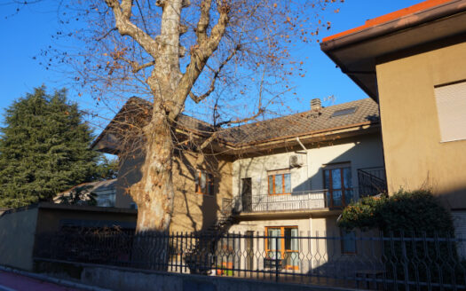 Calusco d’Adda – Ampio quadrilocale con giardino