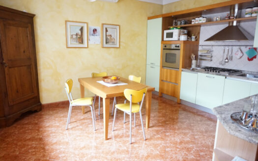 Calusco d’Adda – Ampio quadrilocale con giardino