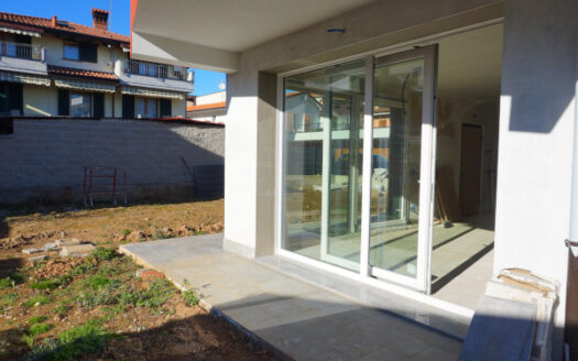 Bonate Sotto Quadrilocale di Testa con Giardino Privato