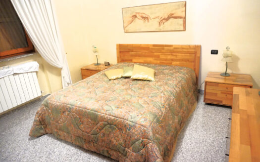 TERNO D’ISOLA Trilocale con Mansarda e Giardino Privato