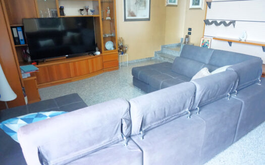 TERNO D’ISOLA Trilocale con Mansarda e Giardino Privato