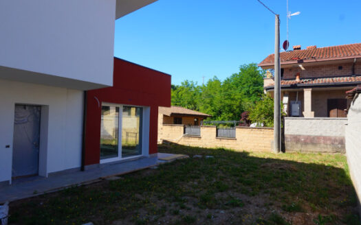 Bonate Sotto Quadrilocale di Testa con Giardino Privato