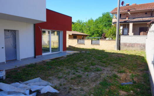 Bonate Sotto Quadrilocale di Testa con Giardino Privato