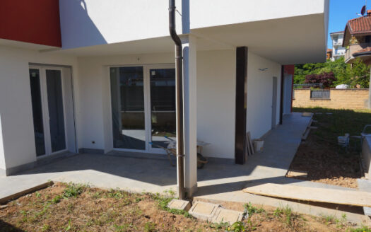 Bonate Sotto Quadrilocale di Testa con Giardino Privato