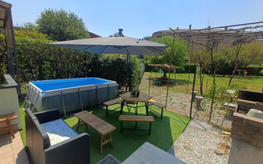 Terno d’Isola Bilocale in villa con giardino privato