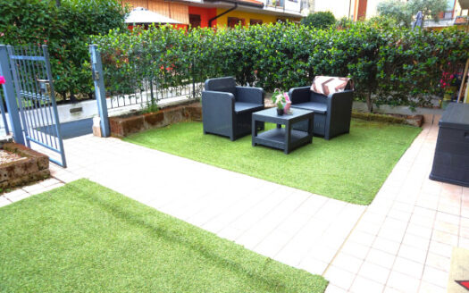 Terno d’Isola Bilocale in villa con giardino privato