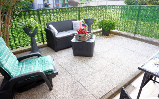 Terno d’Isola Trilocale al Piano Terra con Giardino Privato