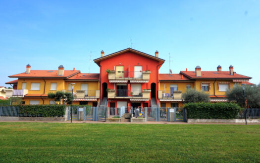 Bonate Sotto Bilocale con ingresso indipendente, giardino, cantina e box grande