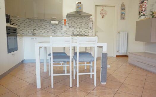 Bonate Sotto Bilocale con ingresso indipendente, giardino, cantina e box grande