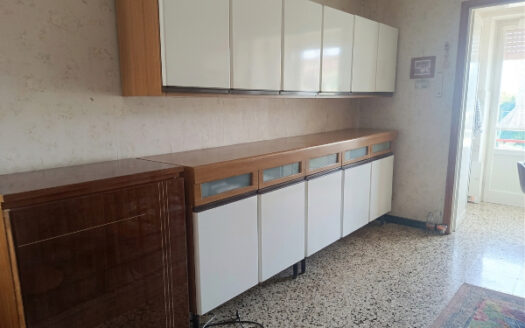 Torre Boldone-Ampio quadrilocale con giardino privato e box!