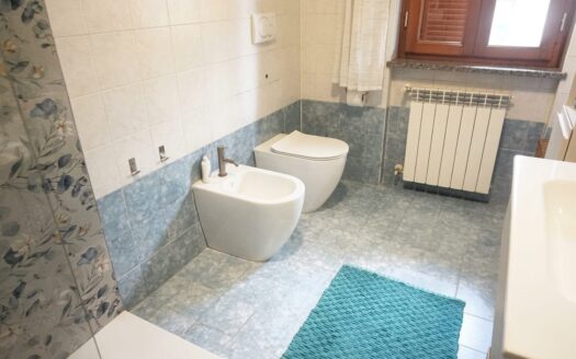 Terno d’Isola Trilocale in villa al piano terra